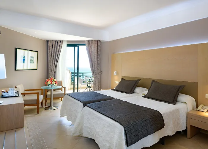 Hipotels Natura Palace Adults Only מלון